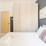 Central, Fully Equipped 1br With Ac & Wifi By 360 Estates Appartamento *