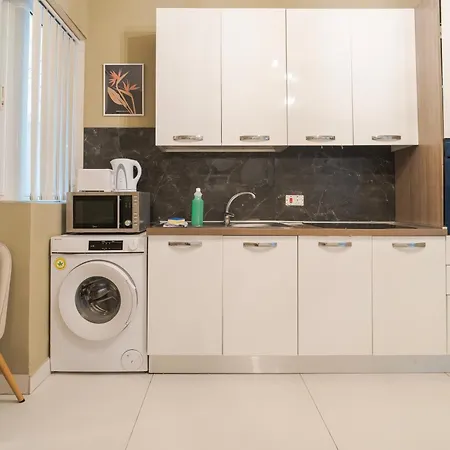 Central, Fully Equipped 1br With Ac & Wifi By 360 Estates 그지라