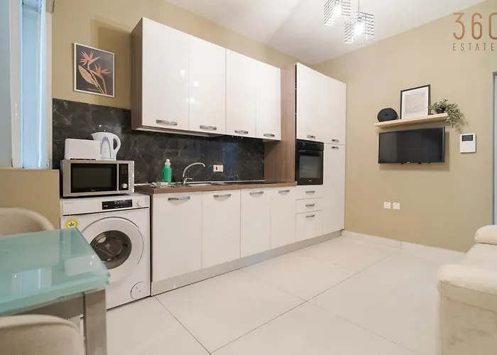 Lejlighed Central, Fully Equipped 1br With Ac & Wifi By 360 Estates Gzira